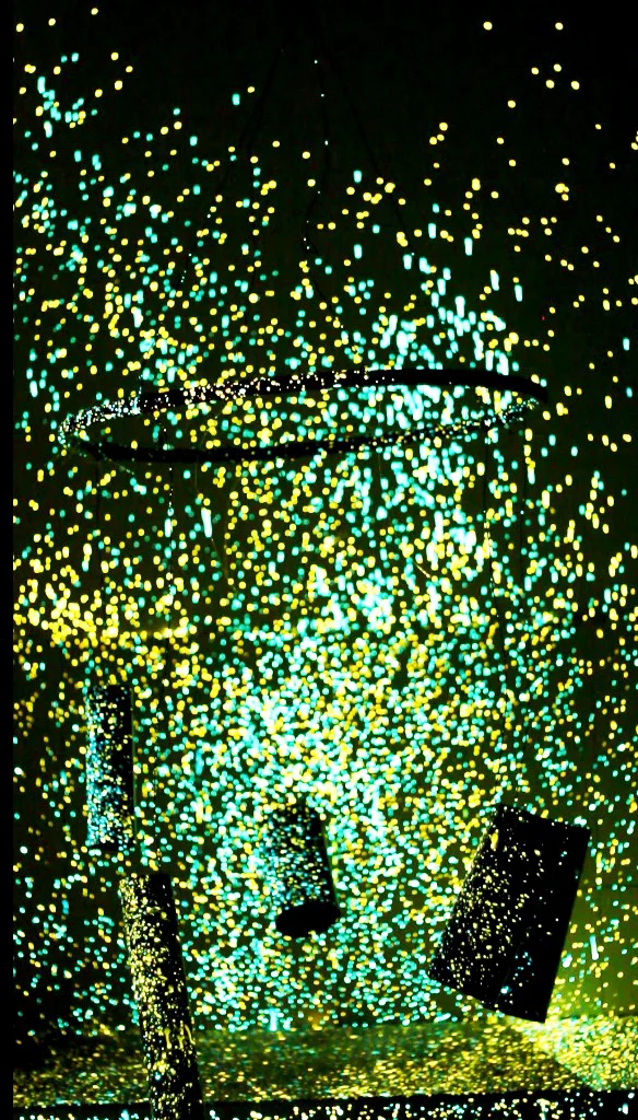 Color me green, Light Sculpture Installation